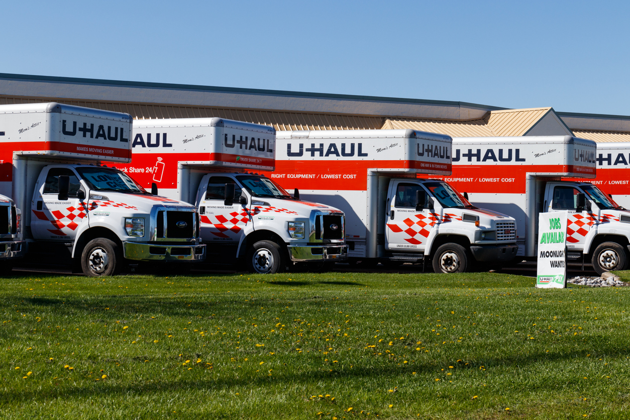 Do You Need a CDL To Drive a Box Truck?