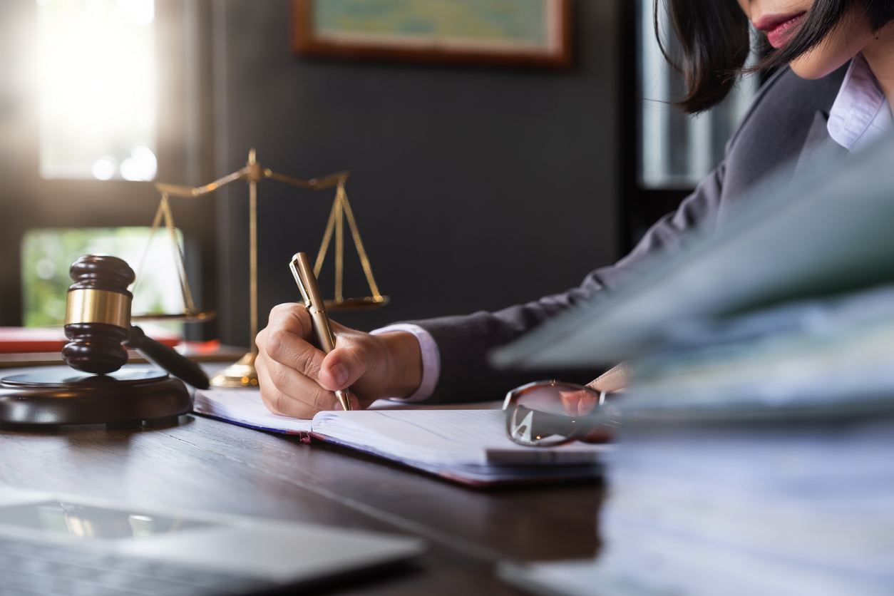 How Much Does an Attorney Charge for a Car Accident Claim in Florida?